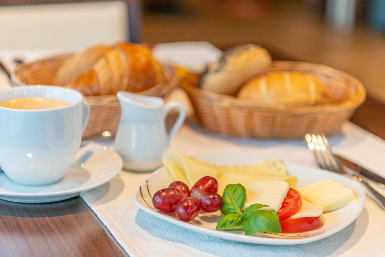 Das Hotel An Der Stadthalle - Rostock Hbf (Adults Only) Екстериор снимка