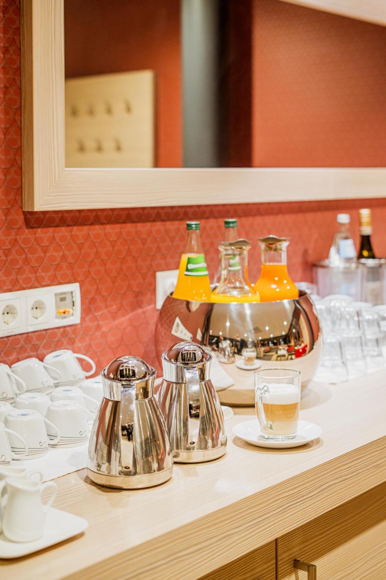 Das Hotel An Der Stadthalle - Rostock Hbf (Adults Only) Екстериор снимка